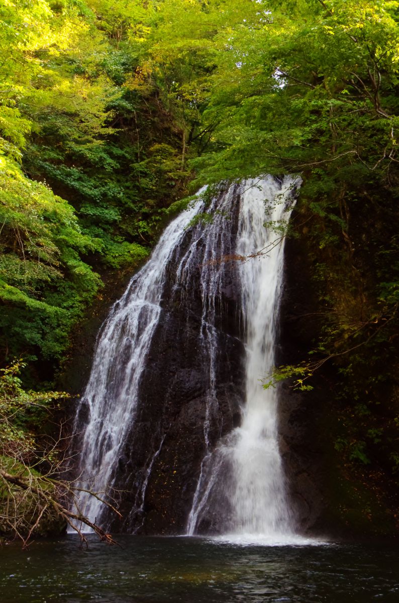 峨瓏大滝（秋田県）