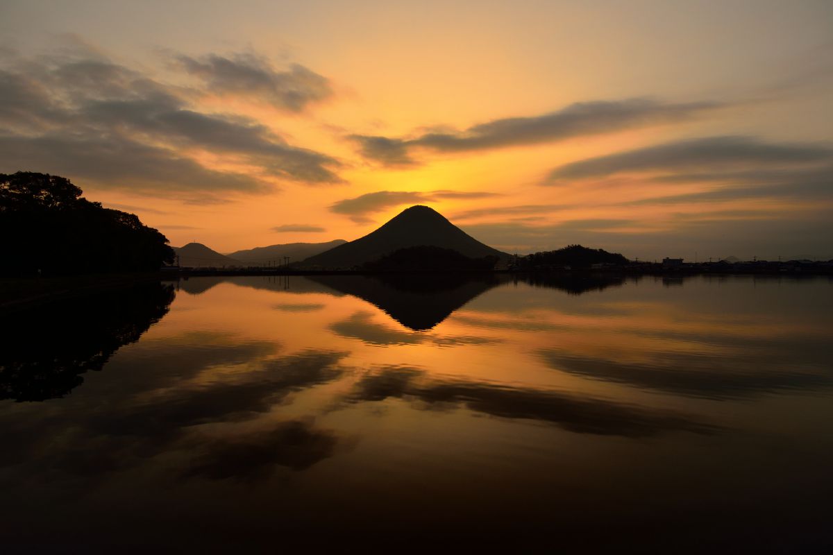 飯野山