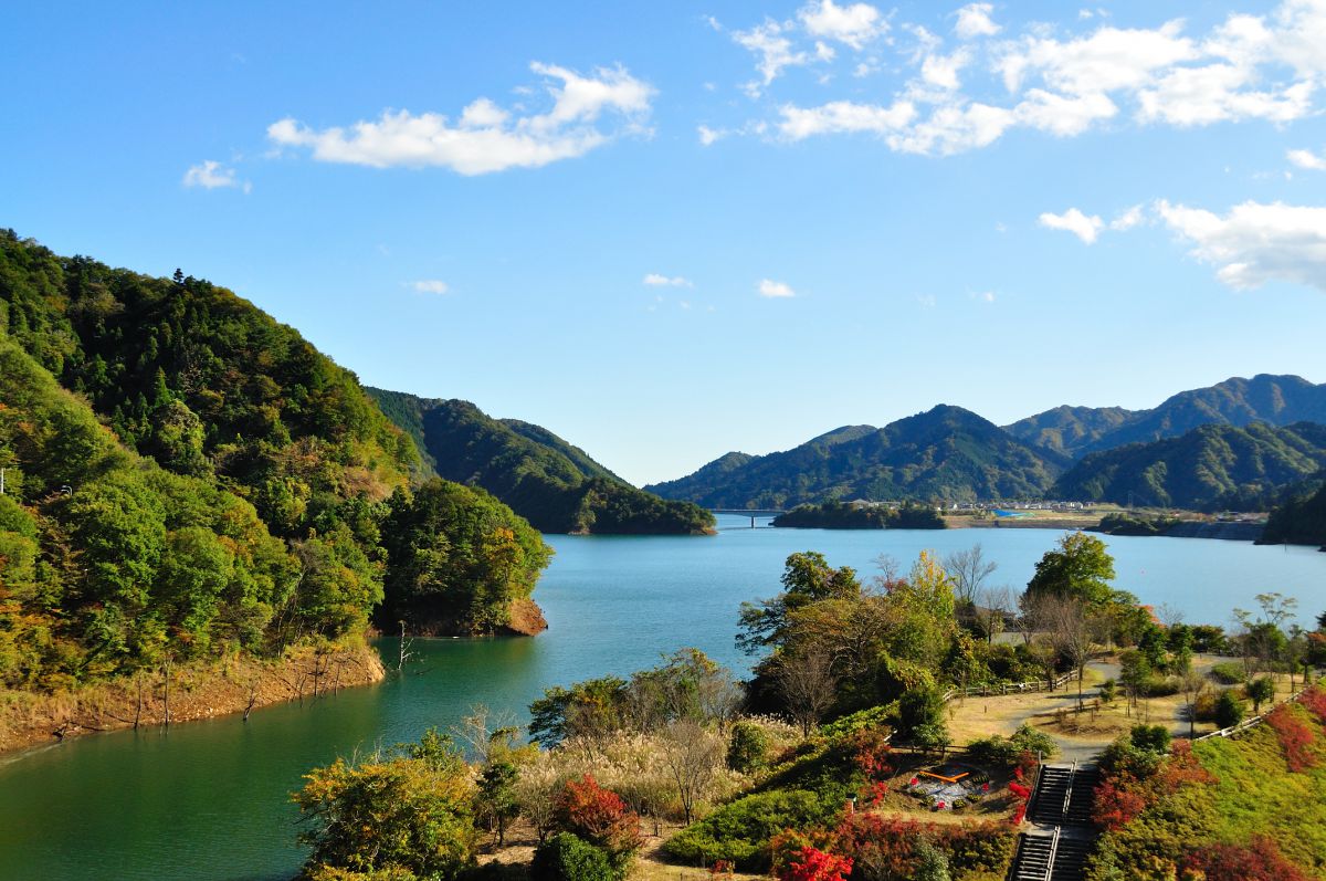 宮ヶ瀬湖（神奈川県）