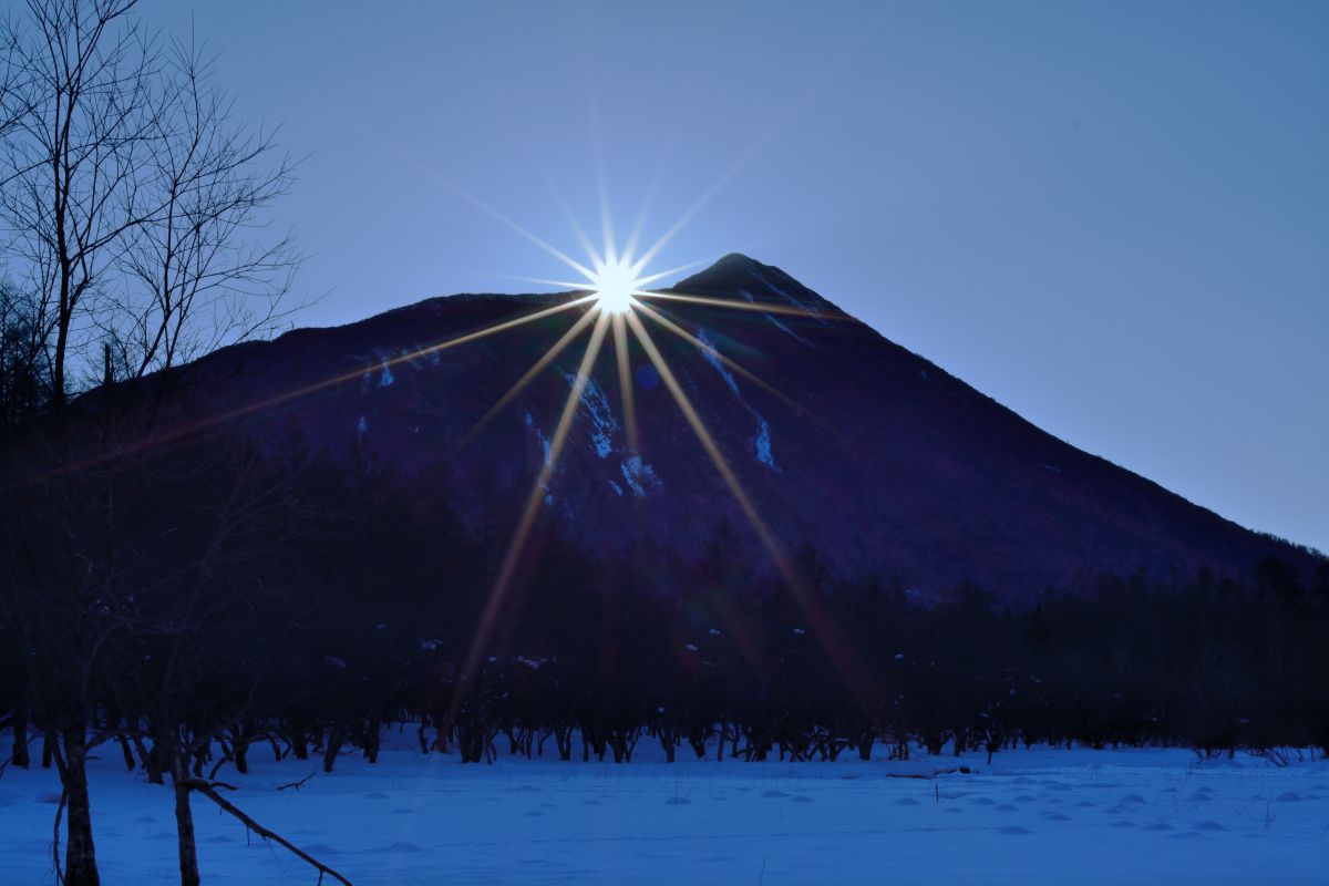 男体山