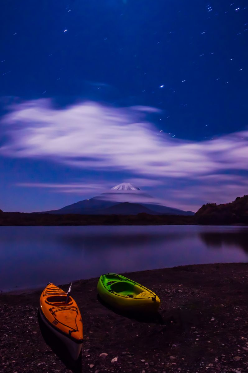 精進湖（山梨県）