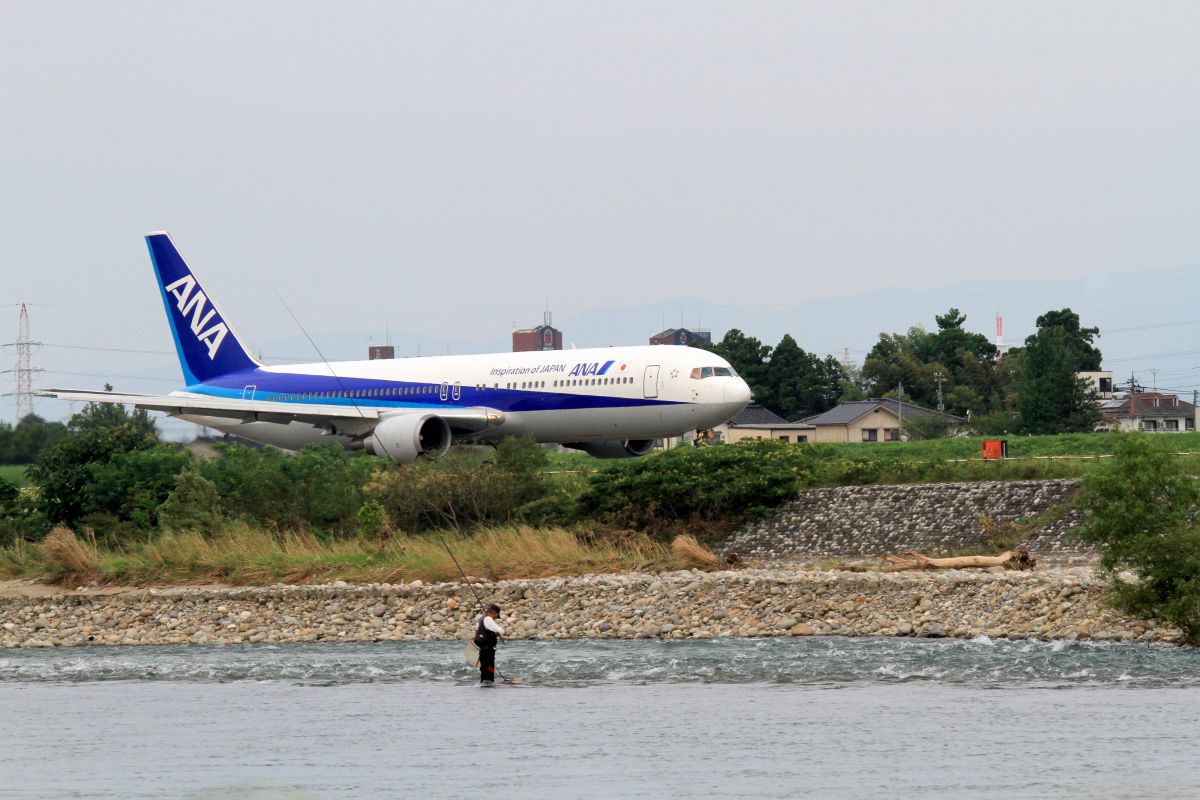 富山空港（富山きときと空港・富山県）